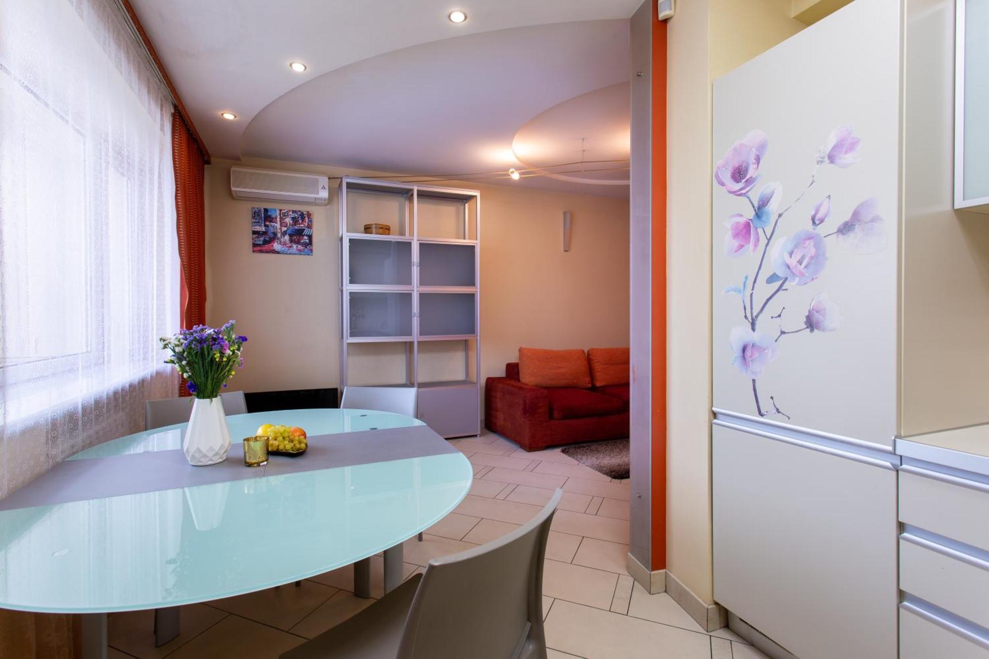 Skovorody Metro Station Apartment คาร์คิฟ ภายนอก รูปภาพ